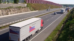 Białoruś odpowiada na sankcje. Zakaz wjazdu pojazdów z UE - miniaturka