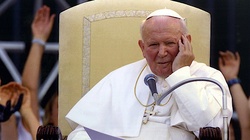 ,,To jest moja matka, ta ziemia!’’ Jak patriotyzm postrzegał Jan Paweł II? - miniaturka