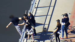 [WIDEO] Nastolatka chciała popełnić samobójstwo skacząc z mostu do Wisły - miniaturka