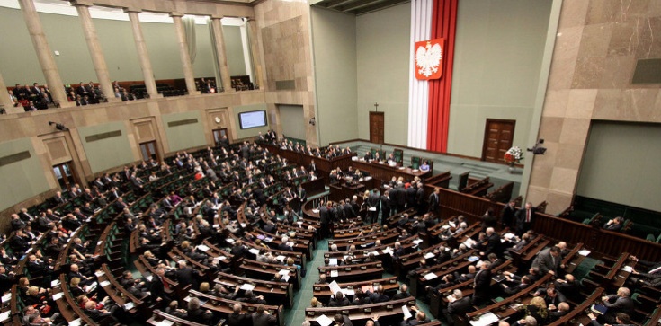 Dzisiaj zbierają się Sejm i Senat. Czy opozycja osiągnie Himalaje hipokryzji? - zdjęcie
