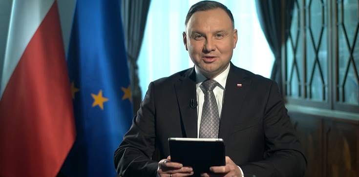 Wygrana Świątek okazją do hejtu na prezydenta. Genialna riposta PAD - zdjęcie