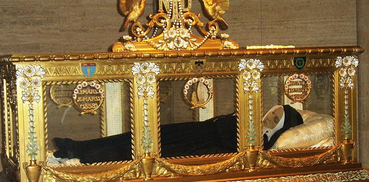 Znak życia wiecznego. Od 150 lat ciało św. Bernadetty Soubirous jak żywe - zdjęcie