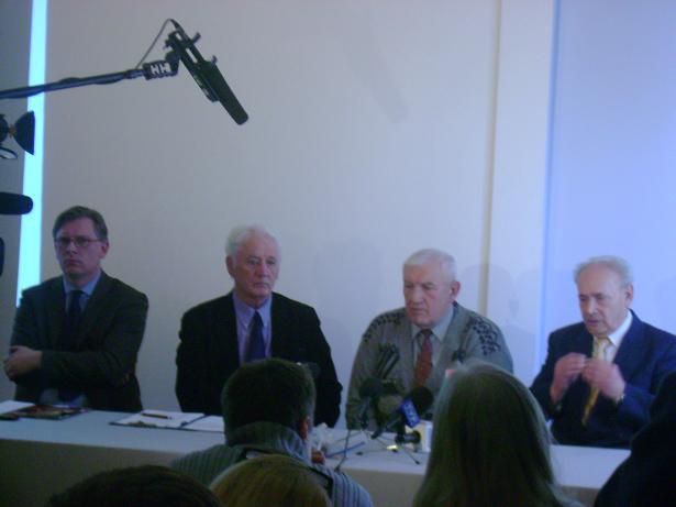 Uczestnicy konferenncji: Cenckiewicz, Wyszkowski, Szyler i Jagielski.