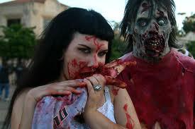 Na marszach zombie można spotkać jeszcze bardziej przerażające postacie... Na marszach zombie można spotkać jeszcze bardziej przerażające postacie...