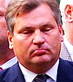 Kwaśniewski jako mąż stanu. Trzyma fason, mimo choroby filipińskiej... Kwaśniewski jako mąż stanu. Trzyma fason, mimo choroby filipińskiej...