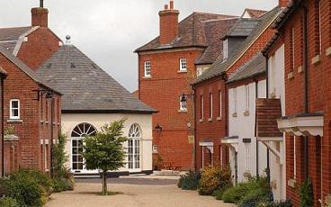 Poundbury - powr&oacute;t do tradycji wedle wizji księcia Karola.